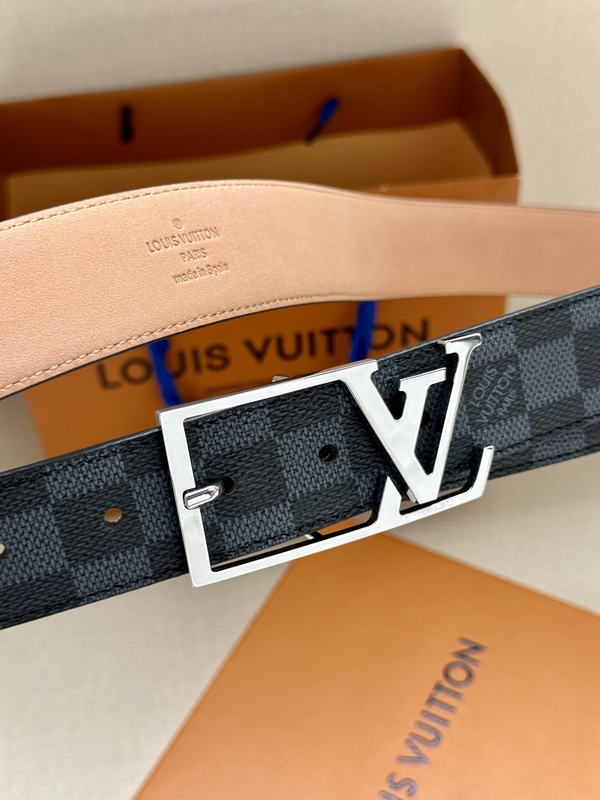 激安ルイヴィトンベルト背面デザイン